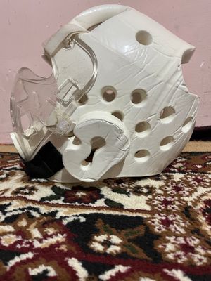 Шлем для карате и теквандо