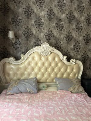 Продам спальный гарнитур в идеальном состоянии