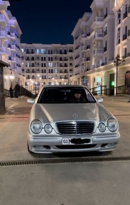 Mercedes Benz W210