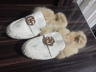Narxi 49000. razmer 38.