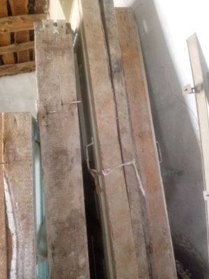 Sotiladi eshik derazalar xolati yaxshi