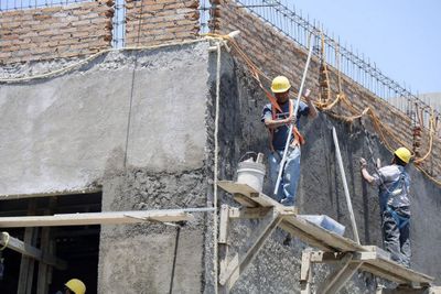 Штукатурка стен стяжка пола кладка кирпича шлакоблок газаблок кириша