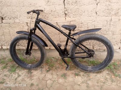 Velo max. Sotiladi . Aybi orqa tormozlari yoʻq.