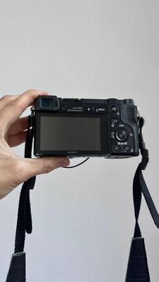 Sony qlfa a6000 sotiladi 4 mlyon