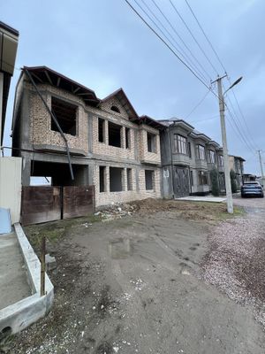 Uchastka sotiladi