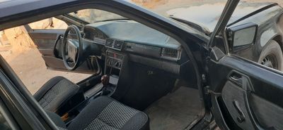 Продам авто мерс 124