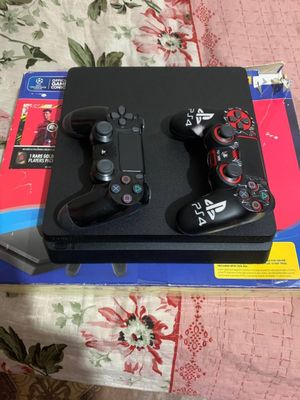 Продаю playstation 4 slim 1Тб.