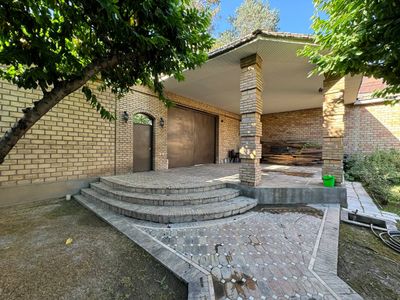 Продается дом 8 соток, 500 м2,рядом с ЖК Казахстан