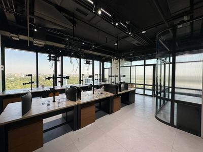 Сдаётся Евро офис в Nest One 92м²