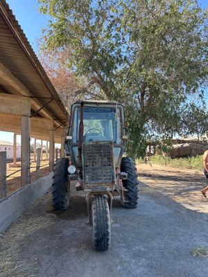 Traktor MTZ 80 sotiladi
