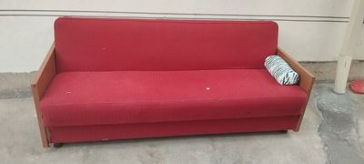 Диван в хорошем состояние 700.000
