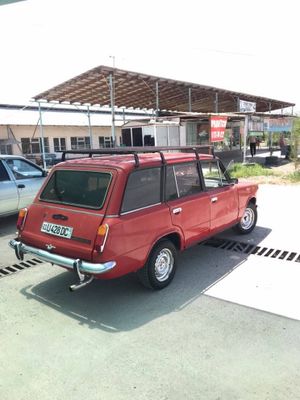 Автомобиль Лада 02