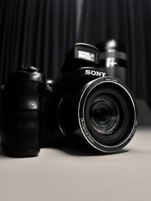Фотоаппарат sony dsc h200 y2k