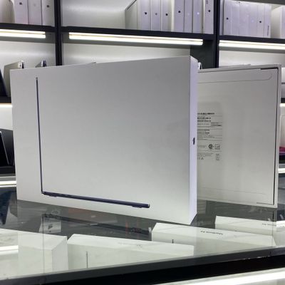 Macbook Air M2 / 15 dyum / 16 ozu / 1TB yengi