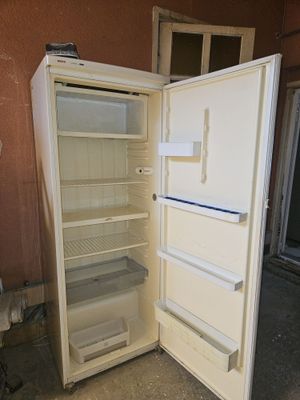 Срочно продам холодильник