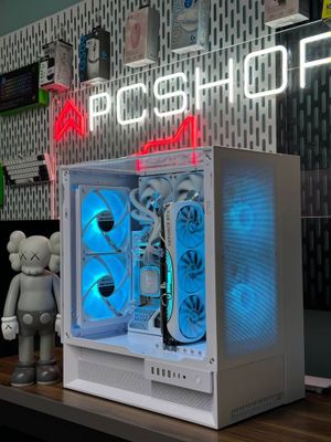 Ryzen 7 9800X3D RTX 4070TI Super