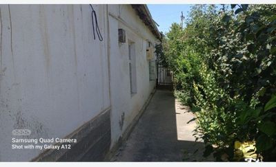 3 soʻtixli hovli sotiladi. Tez yordam koʻchasi tarafda