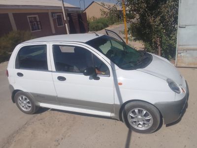 Matiz mashina sotiladi