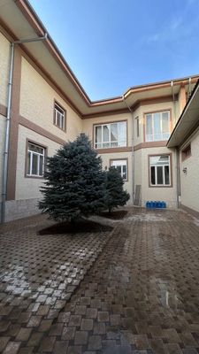 Хасанбой. 4-соток. 2-этаж. 8-ком. ЕВРО. Z.