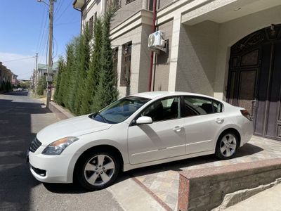 Nissan Altima 2008