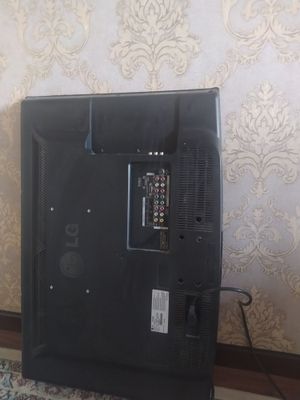 Телевизор LG в отличном состоянии