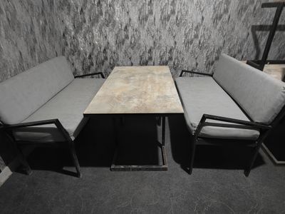 Stol-stul  oshxona, kafe, restoranlar uchun mos