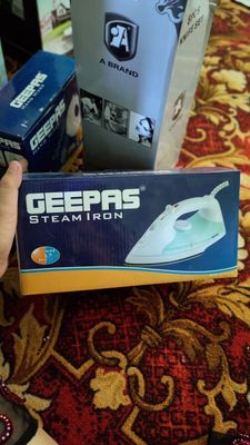 Утюг от фирмы GEEPAS