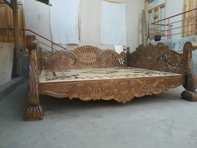 Сури тапчан карават