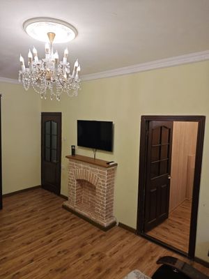 ТТЗ-1 сдам СВОЮ чистую однокомнатную квартиру переделланую в двух.