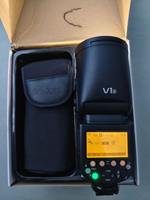 Вспышка Godox v1s (на Sony)