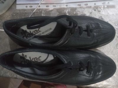 Продам женские туфли Rieker