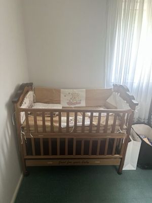 Кровать детская ( б/у лежал только один ребёнок можно 5-6 лет ребенку)