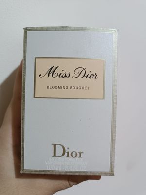 Miss Dior blooming bouquet