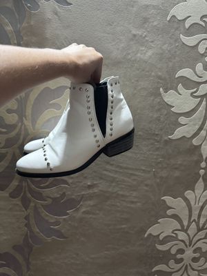 Ботинки женские белые