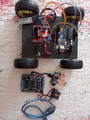 Blutooth controlli robot mashina