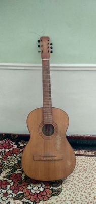 Gitara sifatli yaxshi holatda