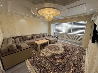 Сдается  3х-комнатная Квартира на метро Айбек