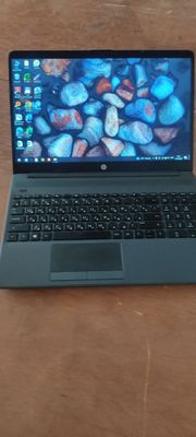 HP 250 G8 i3 4/1 t