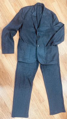 Мужской шерстяной костюм(Massimo Dutti) size L, продам срочно!