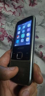 Novey telefon sotiladi