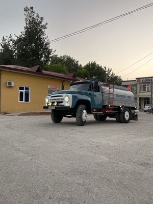 Зил 130 пул зарур учун сотилябди