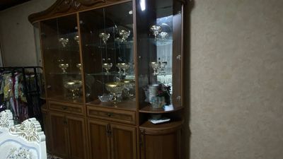 Горка мебель сифати зор