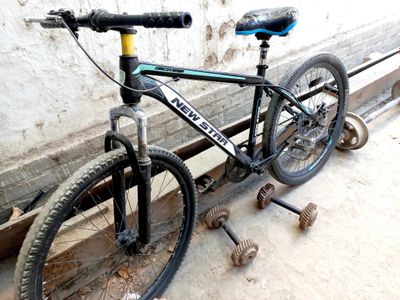 Velosiped sotiladi .
