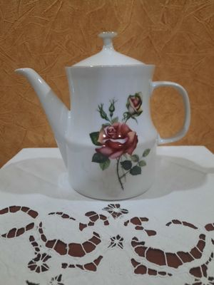 Красивый чайник, Богемия, Чехословакия, вместимость 1 литр, в отличном