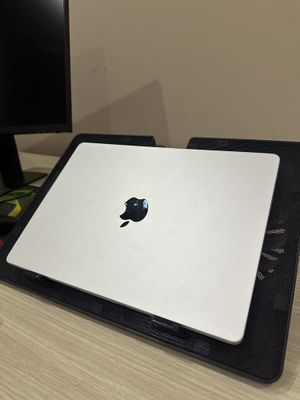 Macbook pro 14 inch m2pro