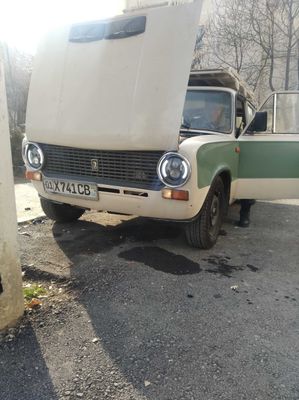 LADA 2102 Матор 03 коробка 5