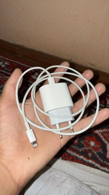 Iphone zaryatchik sotladi holati ideal aybi yok umuman garak bolsa tel