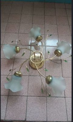 Люстра,бра,датчики движения.