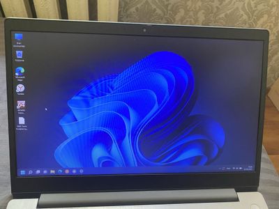 Продам ноутбук Lenovo core i5-1035G1 в отличном состоянии