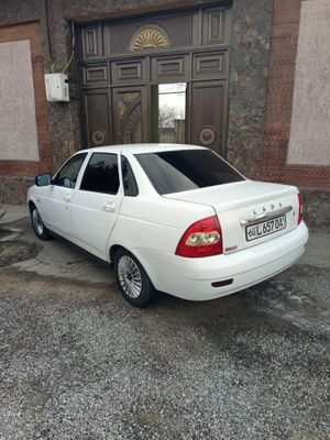 LADA Piriyoʻra choʻtki